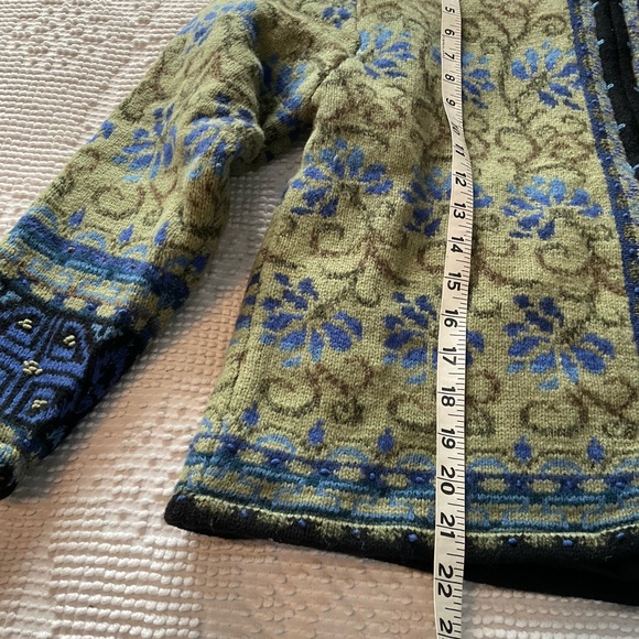 Nomadic Traders Wool Zippered Cardigan Sweater - Picture 3 of 12